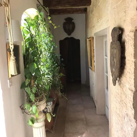 No 7 Casa Nannakola Couette-café