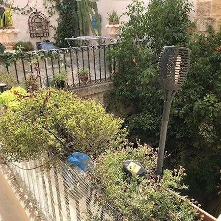 Bed & Breakfast No 7 Casa Nannakola *