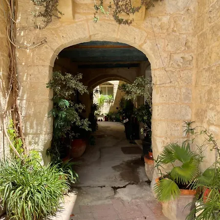 Bed & Breakfast No 7 Casa Nannakola *