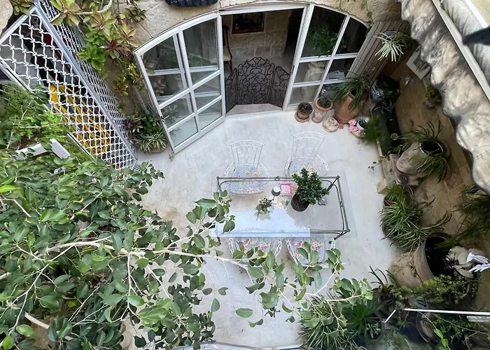 No 7 Casa Nannakola Bed & Breakfast