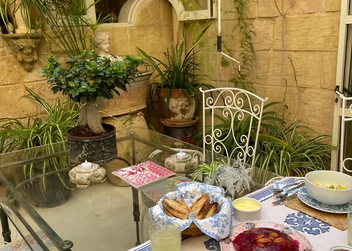 Bed & Breakfast No 7 Casa Nannakola *